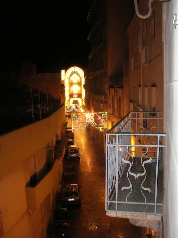 Casa Vacanze Trapani Via Merce Exterior foto